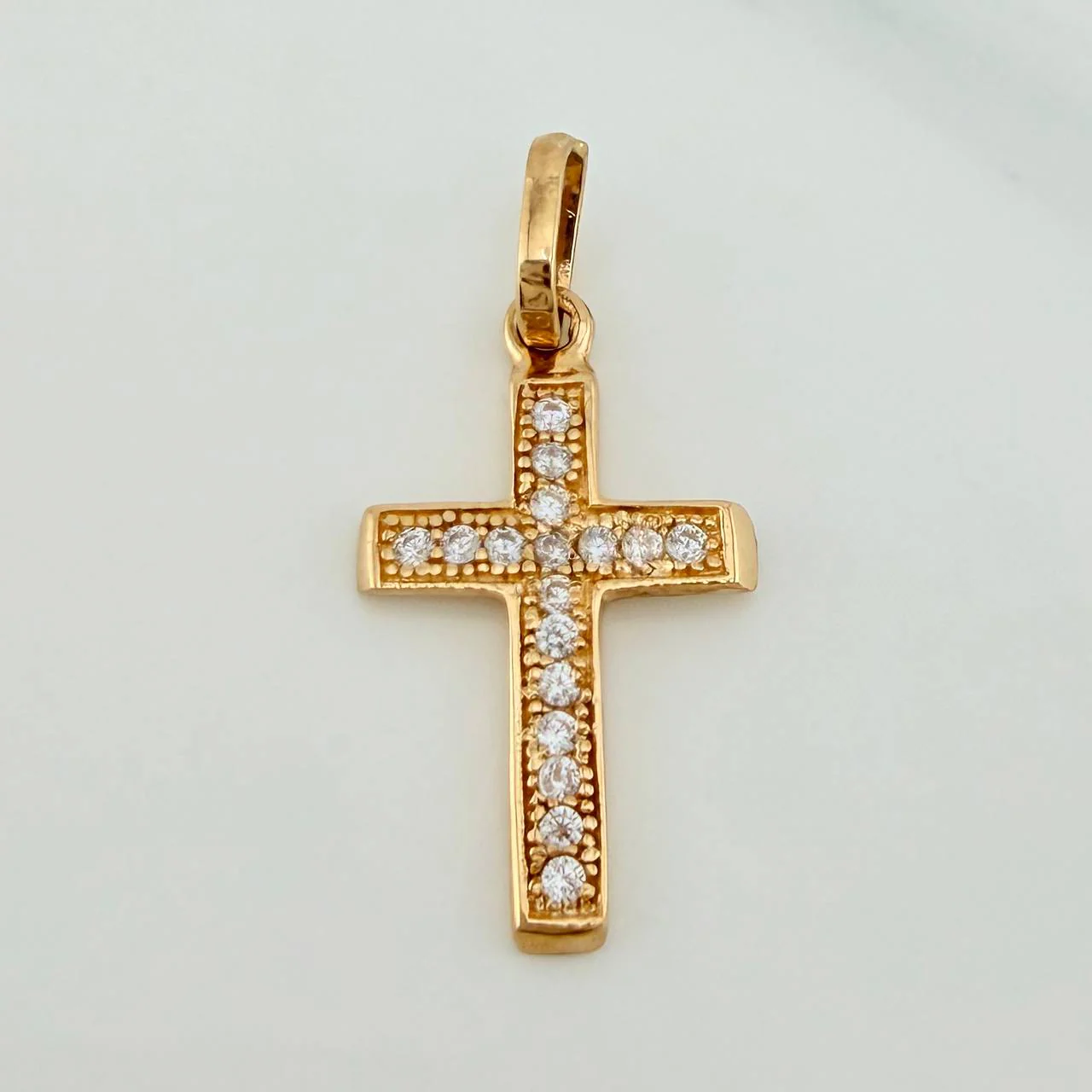 Dije Cruz 0.95gr / 2.5cm / Oro Amarillo 18K % - Image 2