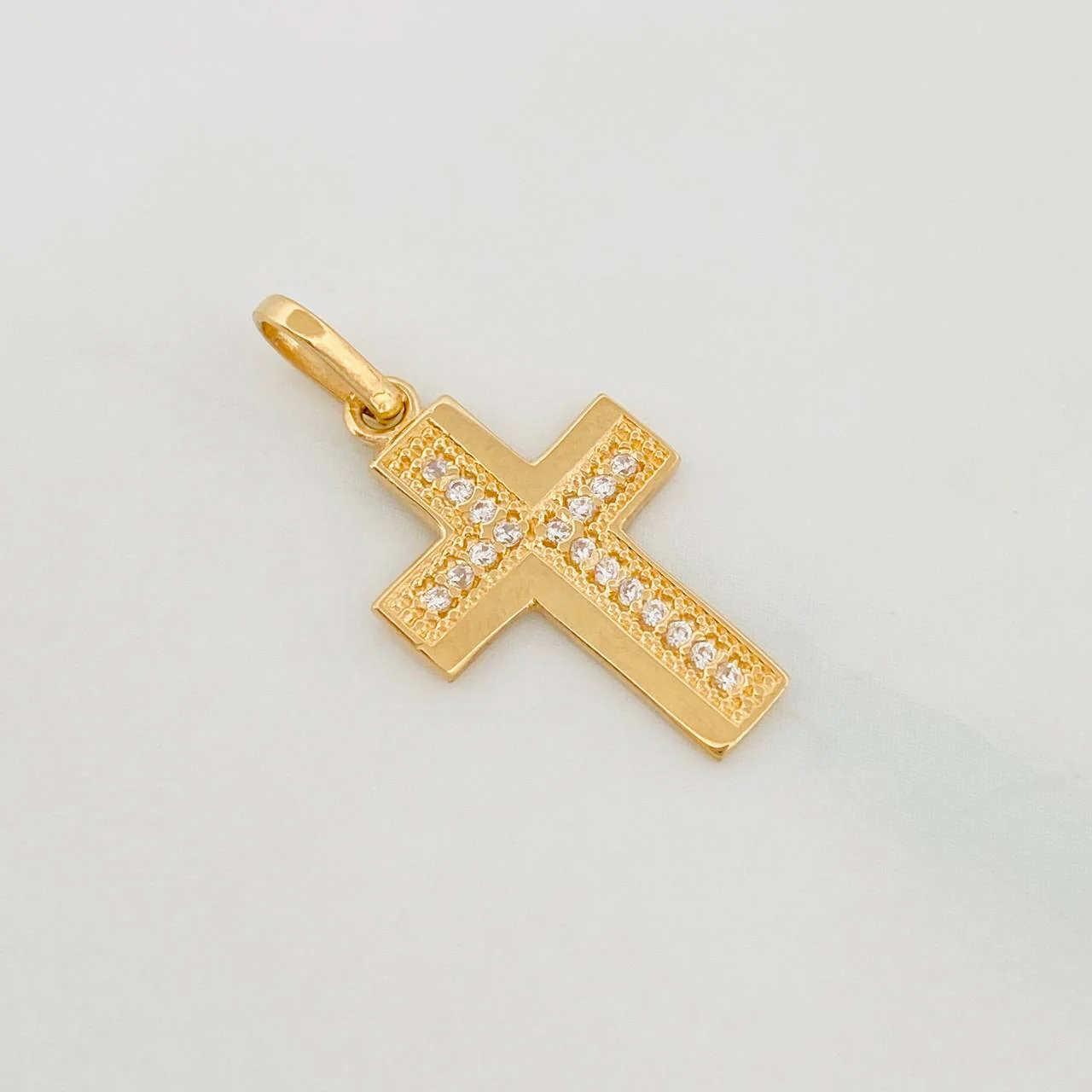 Dije Cruz 1.35 g / 2.05 cm Oro Amarillo 18K - Image 2