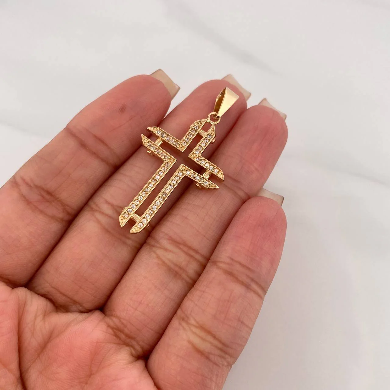 Dije Cruz 3.7 g / 4 cm Oro Amarillo 18K - Image 4