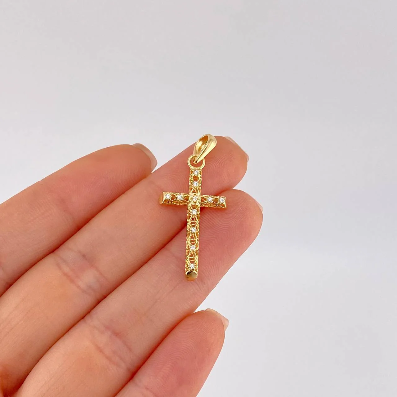 Dije Cruz Azulejo Filigrana 1.45 g / 3.5 cm Oro Amarillo 18K - Image 5