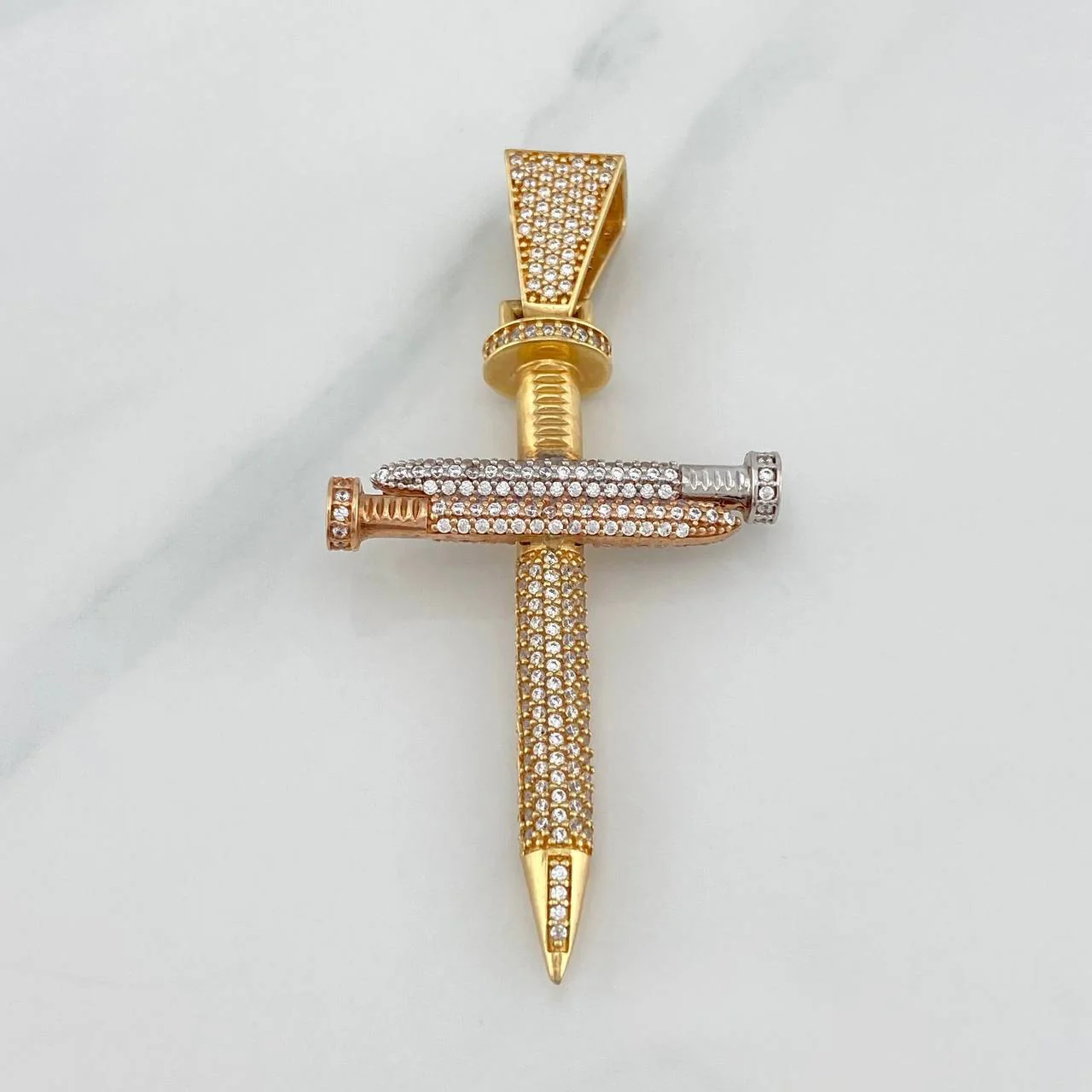 Dije Cruz Clavos 11.25 g / 6.1 cm Tres Oros 18K - Image 2