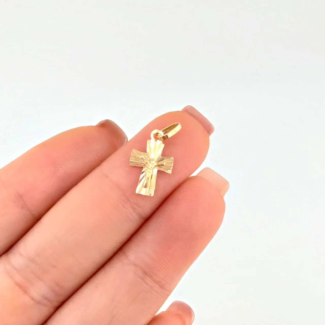 Dije Cruz Cristo 0.55 g / 1.8 cm Oro Amarillo 18K - Image 5