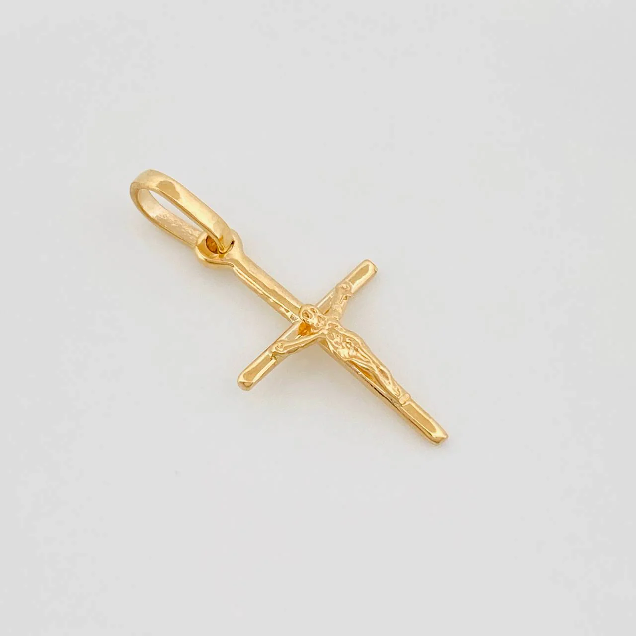 Dije Cruz Cristo 0.65 g / 2.2 cm Oro Amarillo 18K - Image 2
