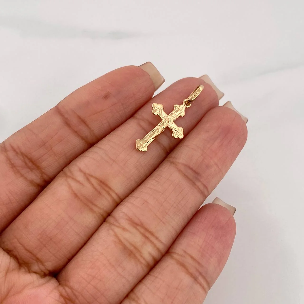 Dije Cruz Cristo 0.7 g / 2.5 cm Oro Amarillo 18K - Image 4