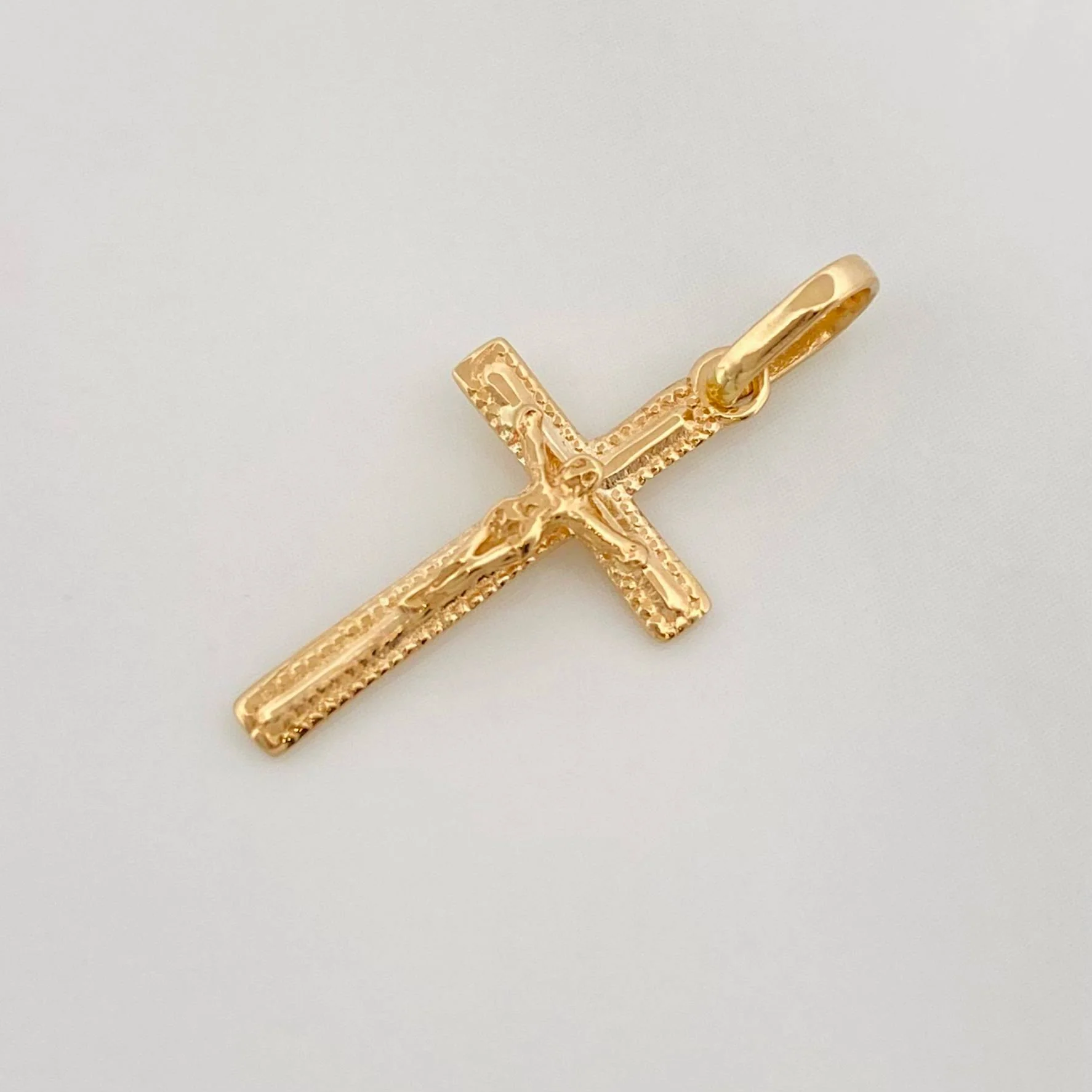 Dije Cruz Cristo 0.85 g / 2.4 cm Oro Amarillo 18K - Image 2