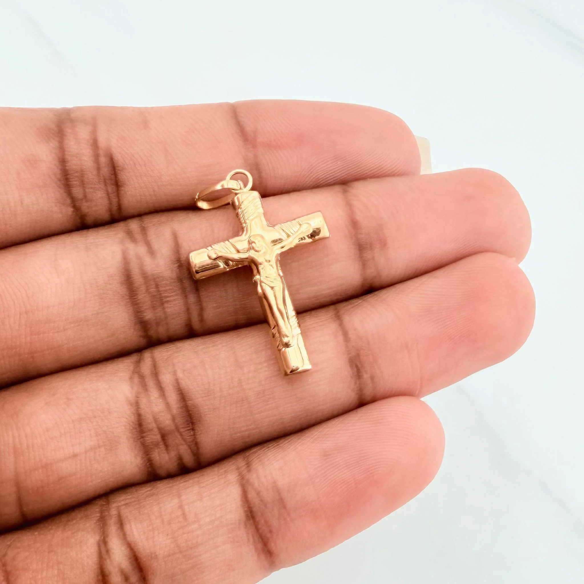 Dije Cruz Cristo 1.4 g / 3 cm Oro Amarillo 18K - Image 4