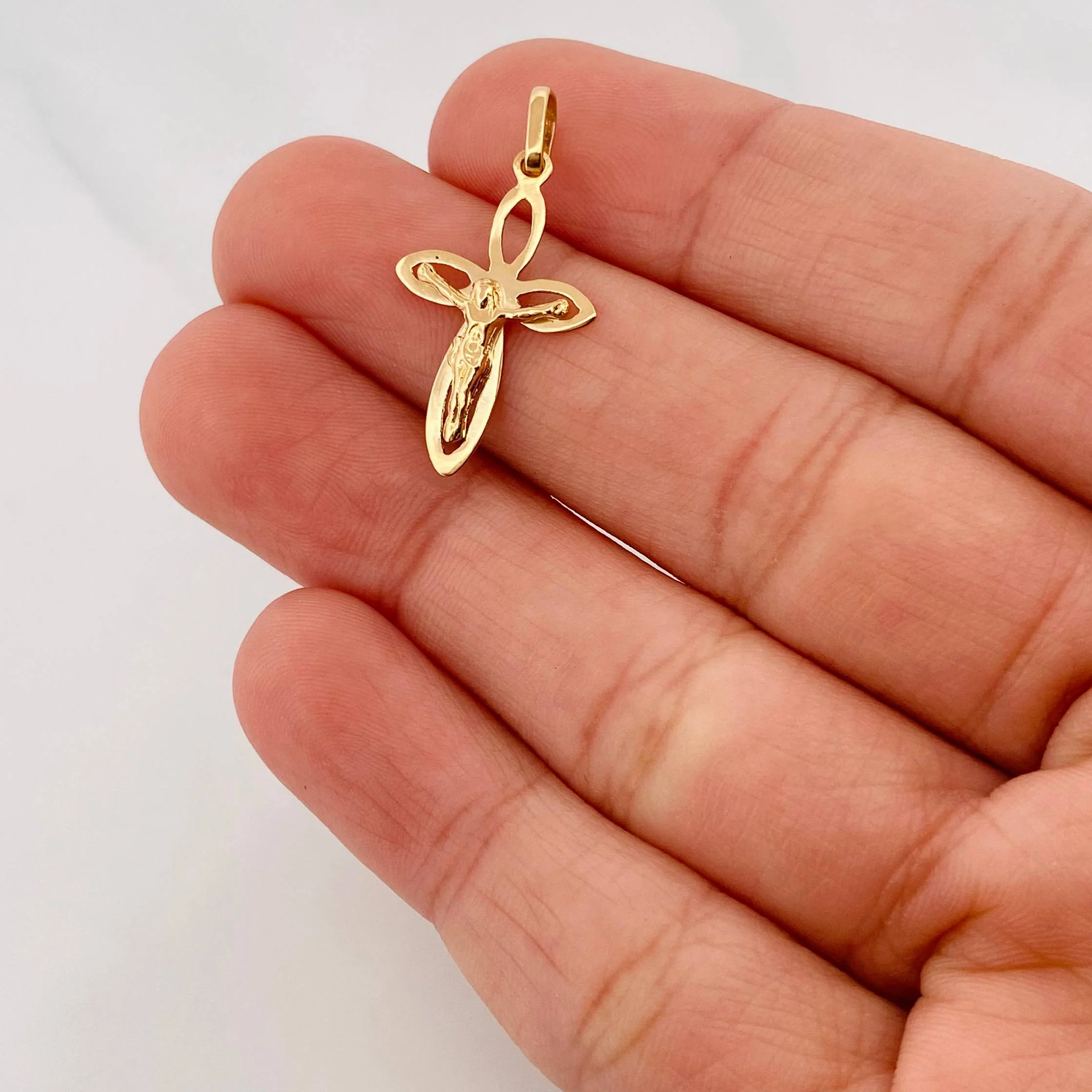 Dije Cruz Cristo 1g / 2.7cm Oro Amarillo 18K - Image 4