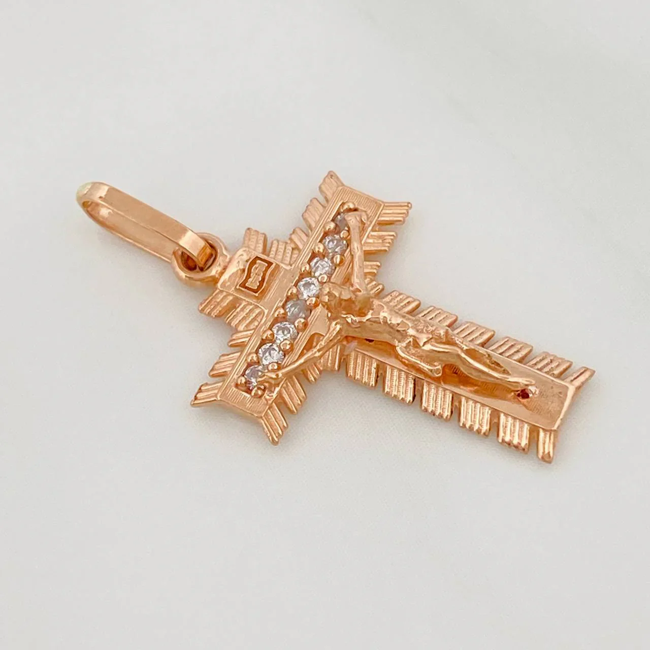 Dije Cruz Cristo 2.1 g / 2.5 cm Oro Rosa 18K - Image 2