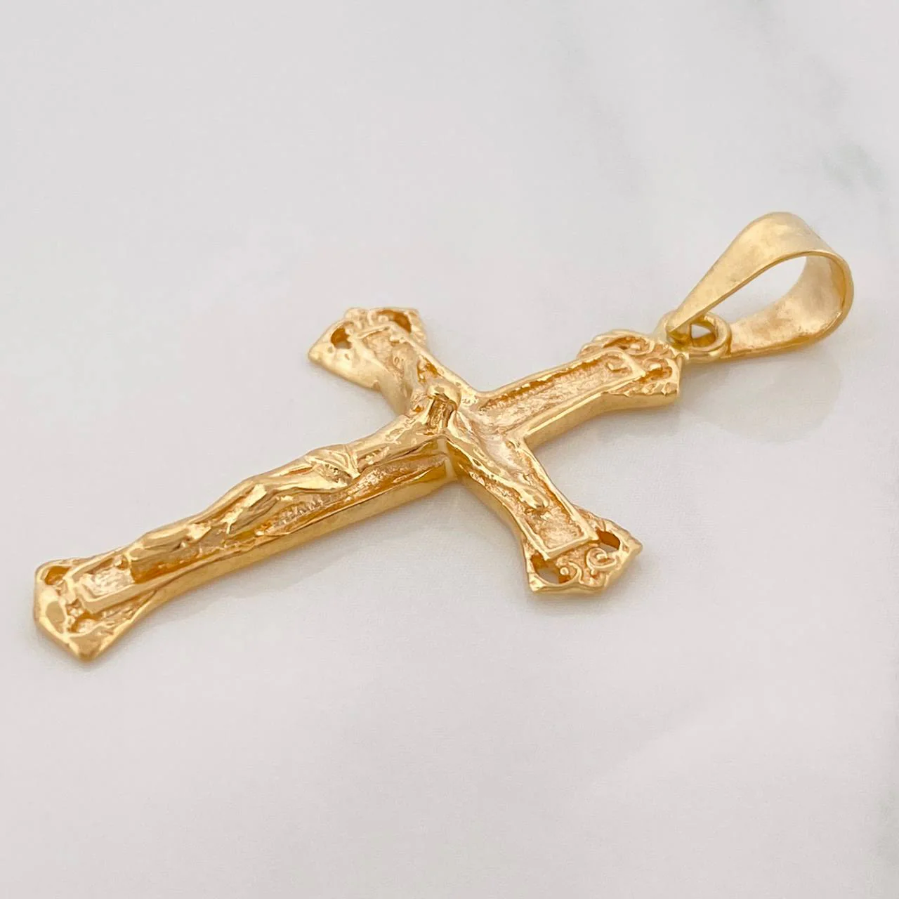 Dije Cruz Cristo 2.85g / 4cm Oro Amarillo 18K - Image 3