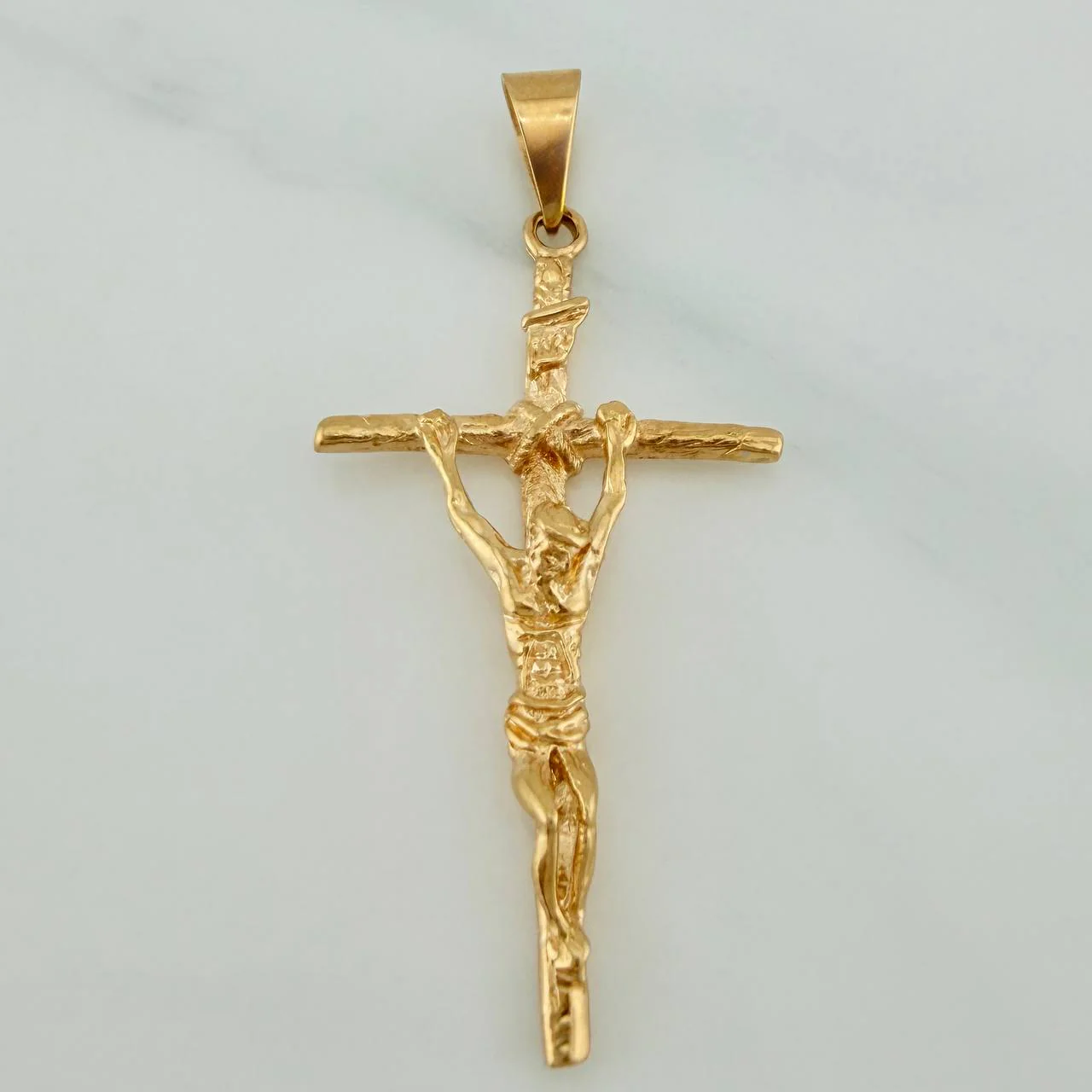 Dije Cruz Cristo 3.4gr / 4.5cm / Oro Amarillo 18K $