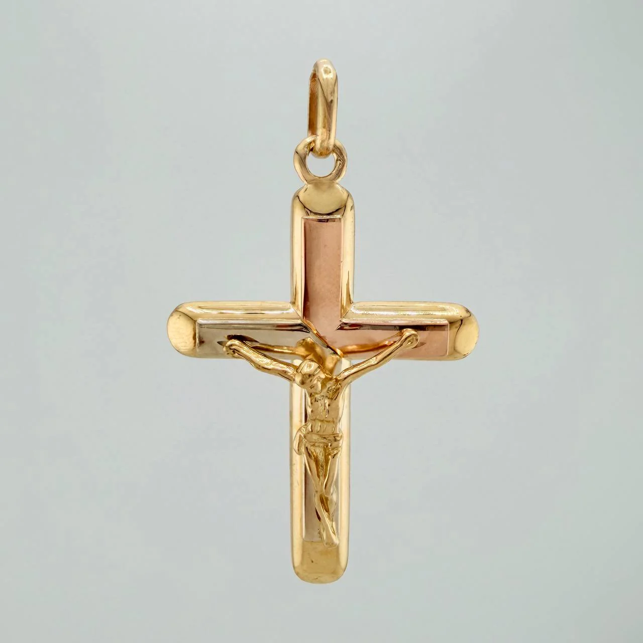Dije Cruz Cristo 5.75gr / 5cm / Tres Oros 18K $