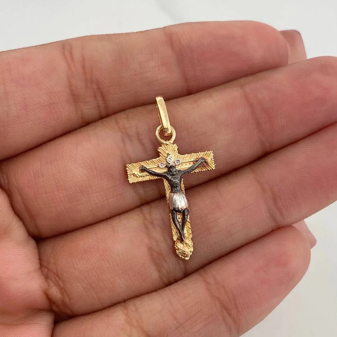 Dije Cruz Cristo Milagroso De Buga 1.55 g / 2.8 cm Tres Oros 18K - Image 4