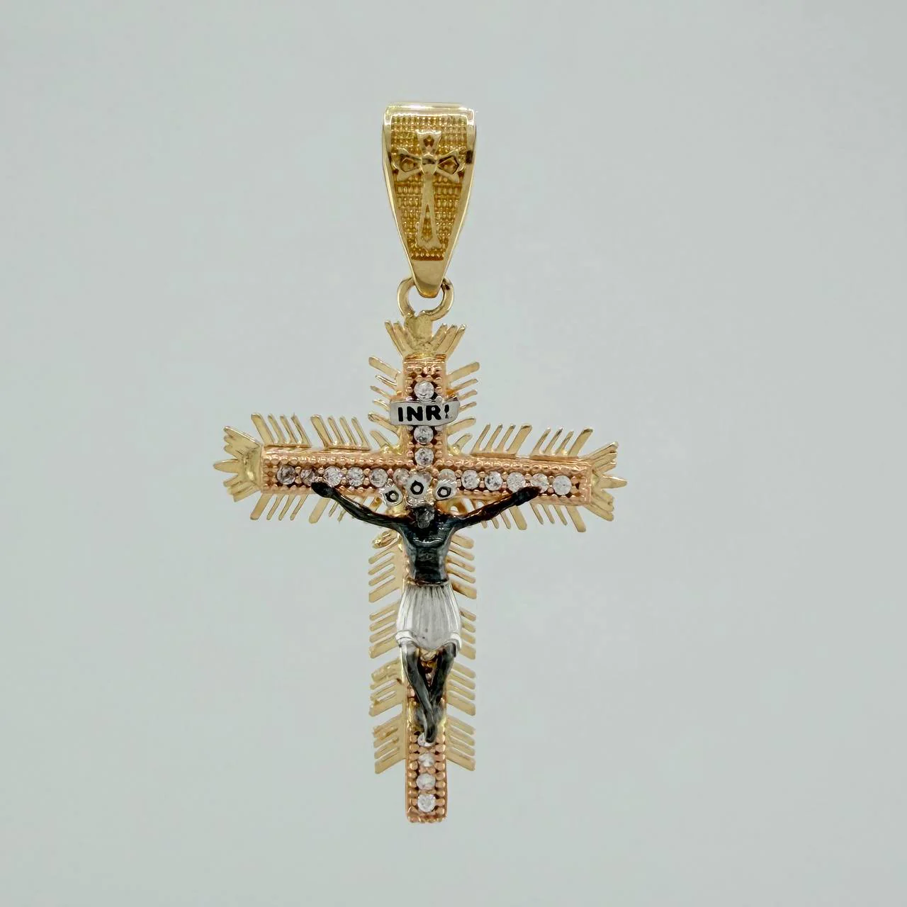 Dije Cruz Cristo Milagroso De Buga 5.45 g / 3.6 cm Tres Oros 18K