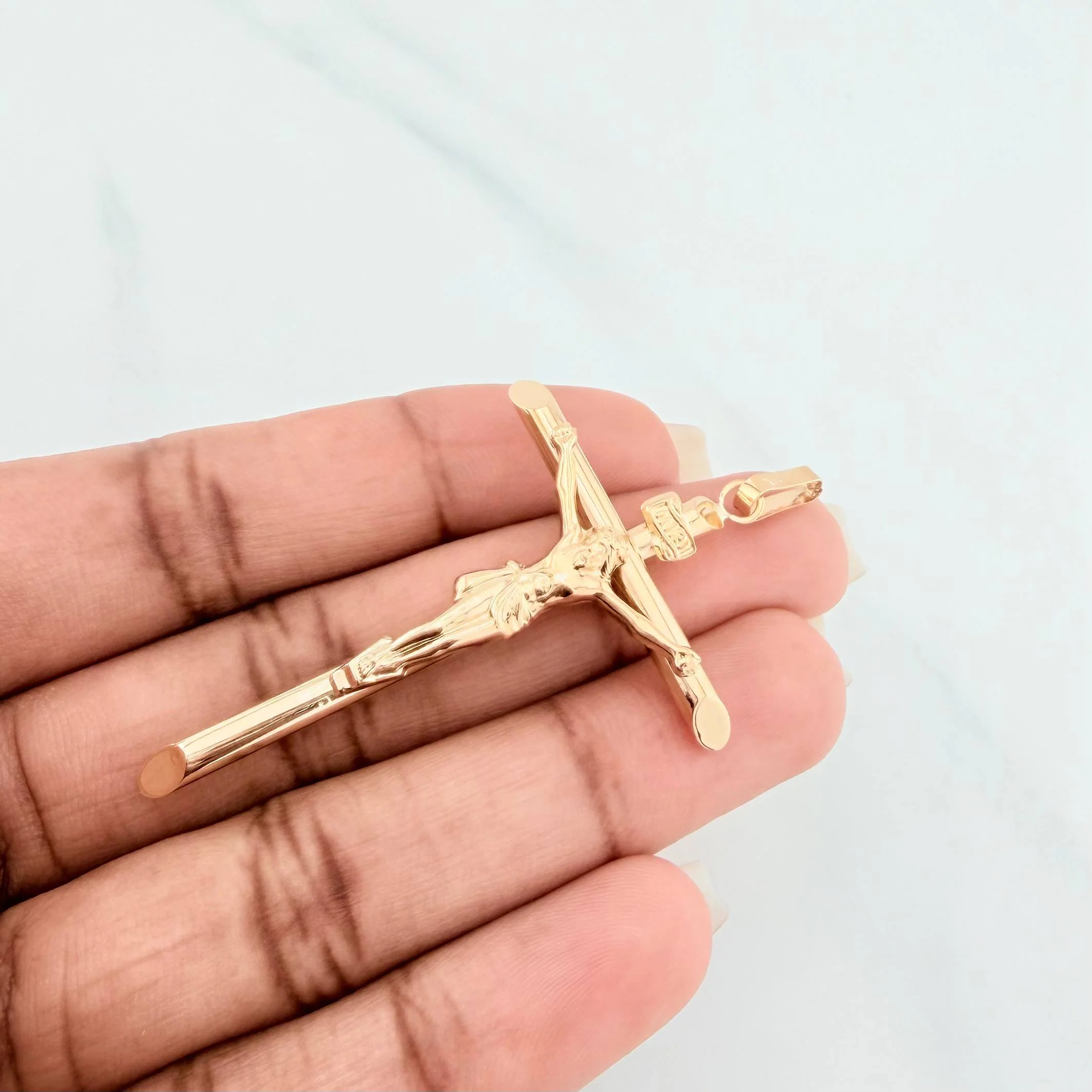 Dije Cruz Cristo Puntas Plana 2.9g / 6cm Oro Amarillo 18K - Image 4