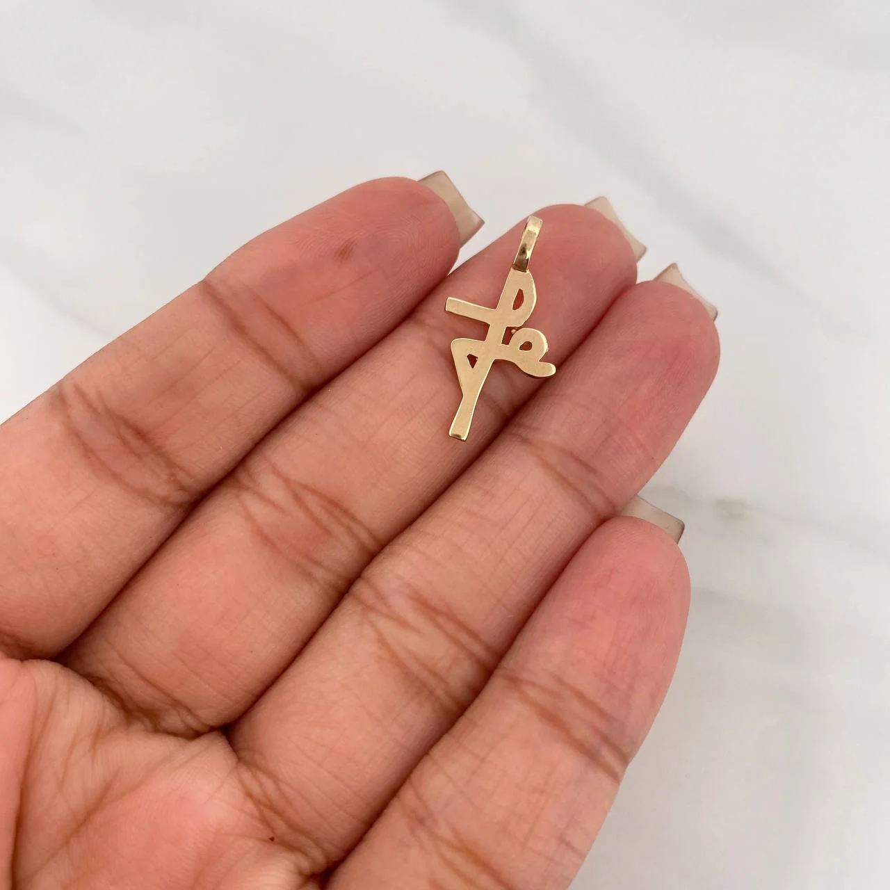 Dije Cruz Fe 1.15 g / 2.5 cm Oro Amarillo 18K - Image 4