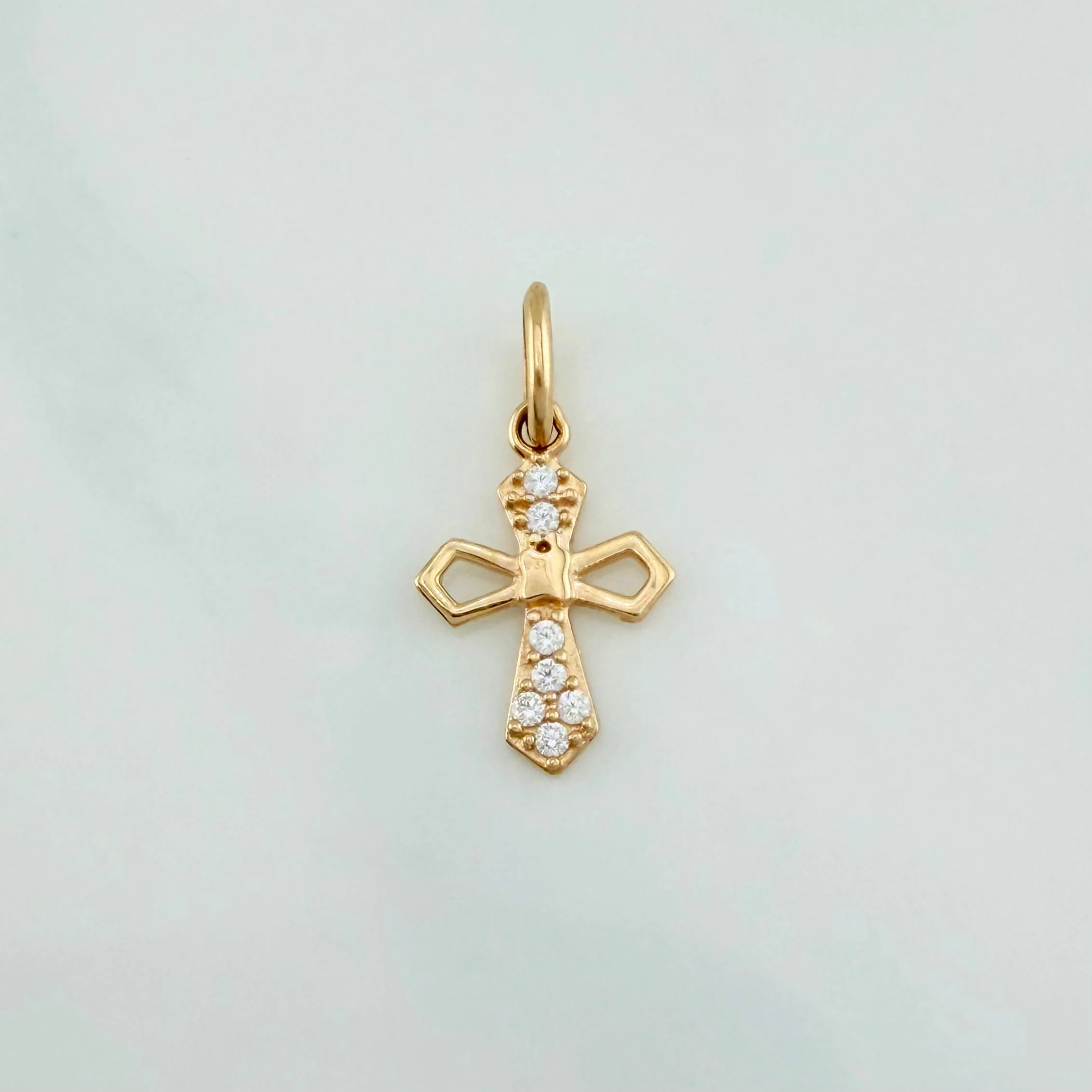 Dije Cruz Gotica 0.6 g / 2 cm Oro Amarillo 18K
