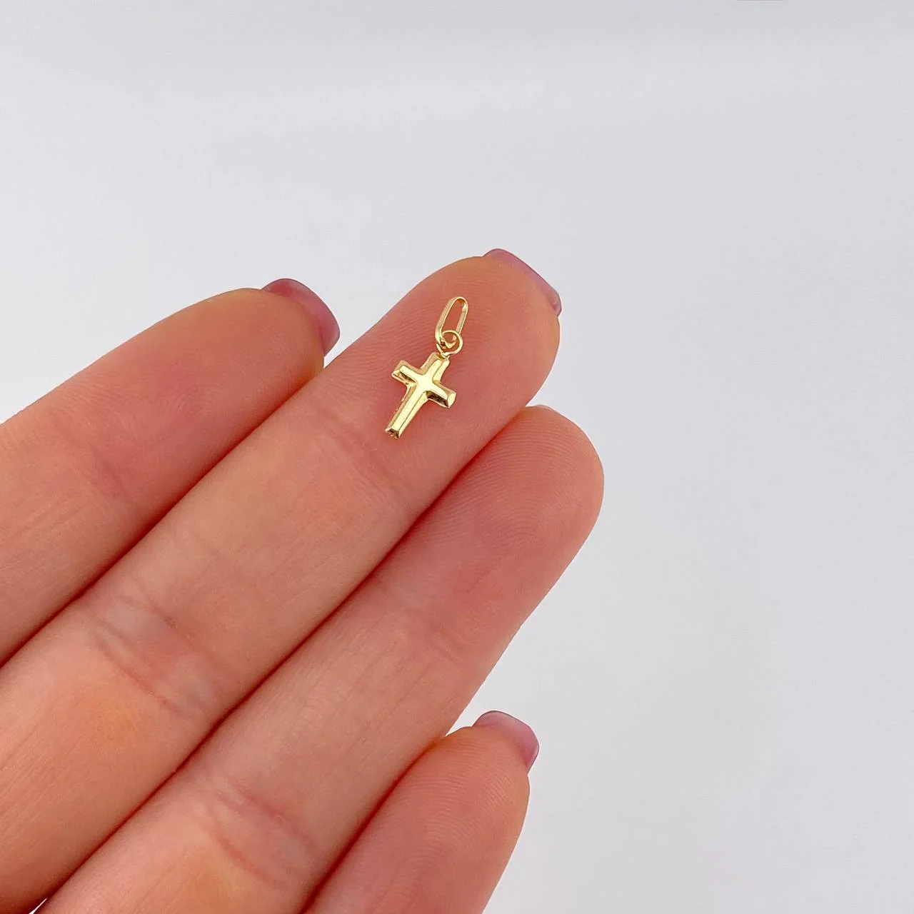 Dije Cruz Lisa 0.15g / 1.5cm Oro Amarillo 18K - Image 4