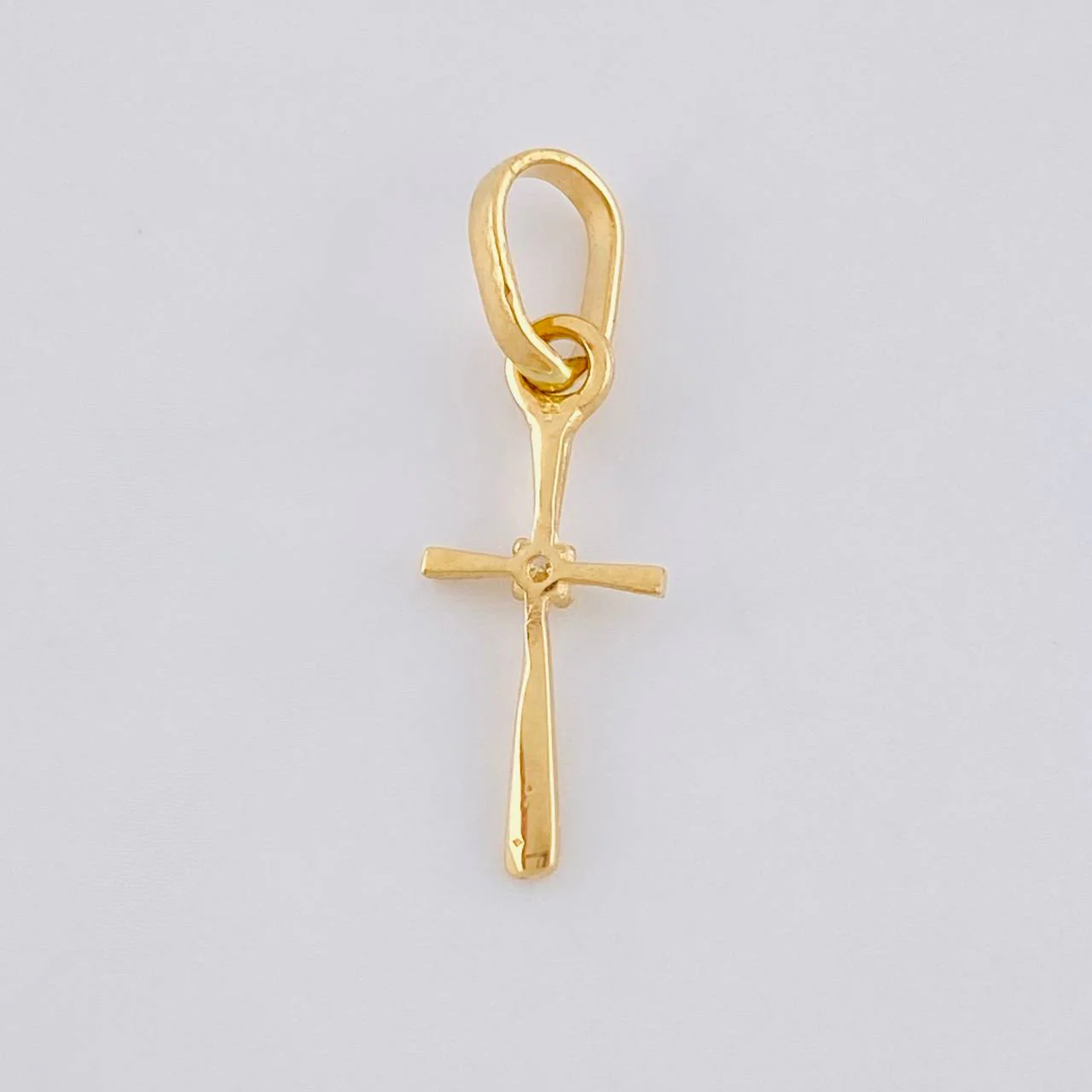 Dije Cruz Lisa 0.45 g / 1.7 cm Oro Amarillo 18K - Image 3