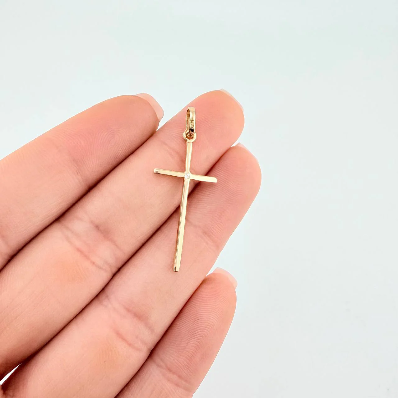 Dije Cruz Lisa 0.8 g / 3.5 cm Oro Amarillo 18K - Image 5