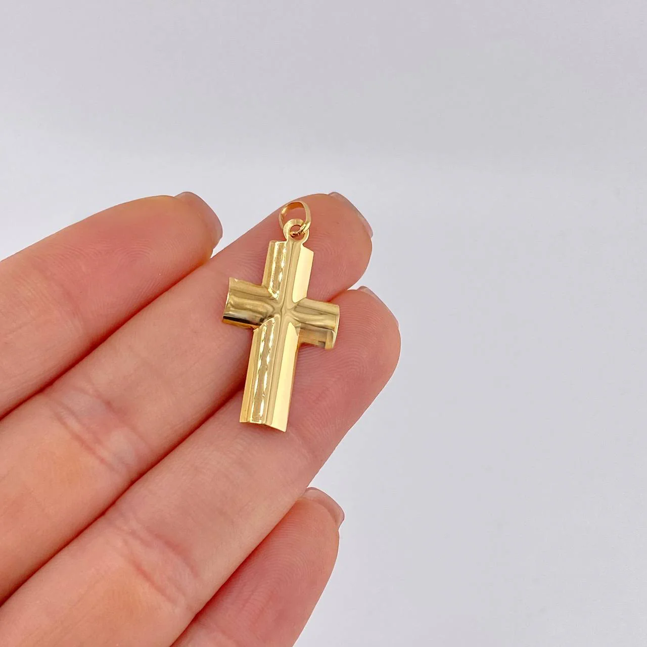Dije Cruz Lisa 1.3 g / 3.2 cm Oro Amarillo 18K - Image 5