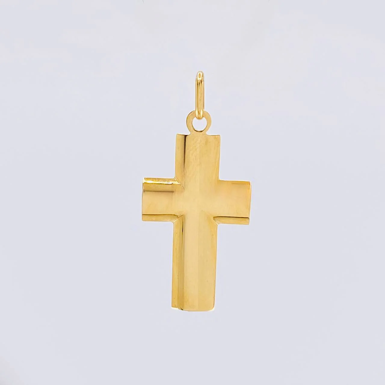 Dije Cruz Lisa 1.35 g / 3.2 cm Oro Amarillo 18K - Image 2