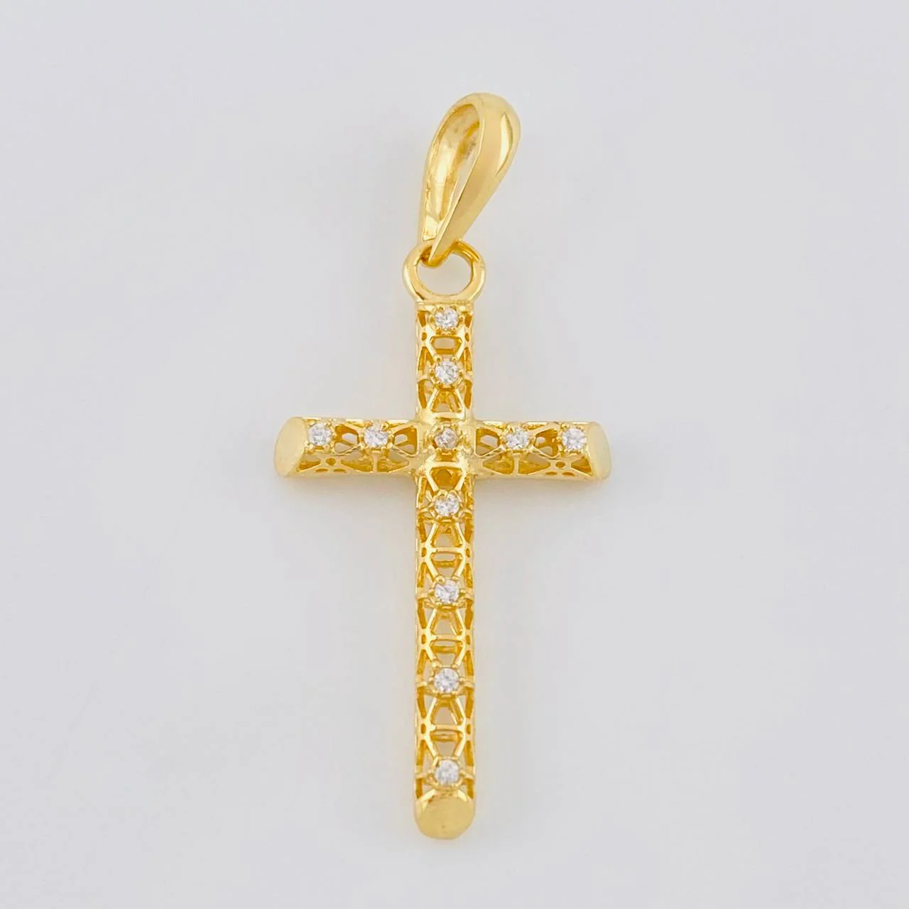 Dije Cruz Malla Latina 1.5 g / 3.5 cm Oro Amarillo 18K