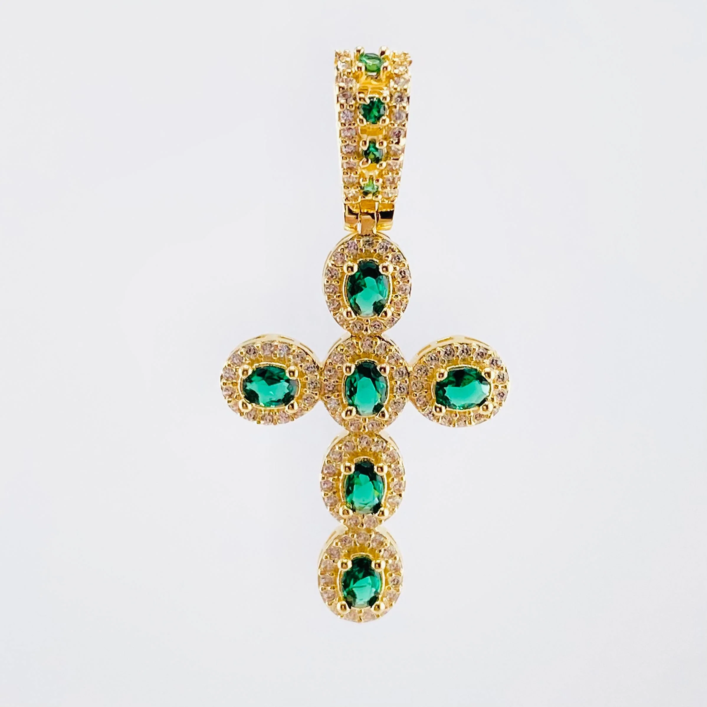 Dije Cruz Ovalo Tupido 5.5gr / 4.2cm / Oro Amarillo 18K © - Image 2