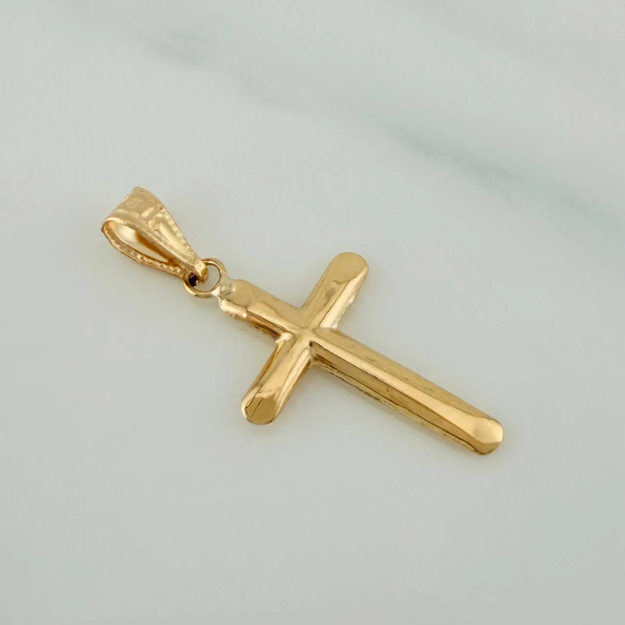 Dije Cruz Puntas Planas 0.65 g / 2.8 cm Oro Amarillo 18K - Image 2