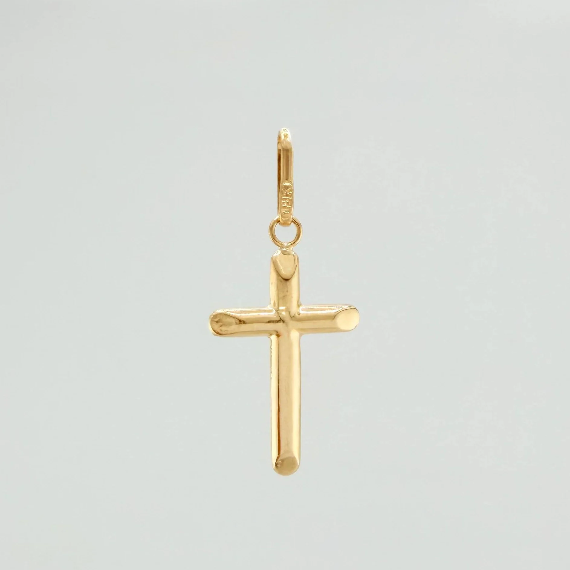 Dije Cruz Puntas Planas 0.65 g / 3 cm Oro Amarillo 18K