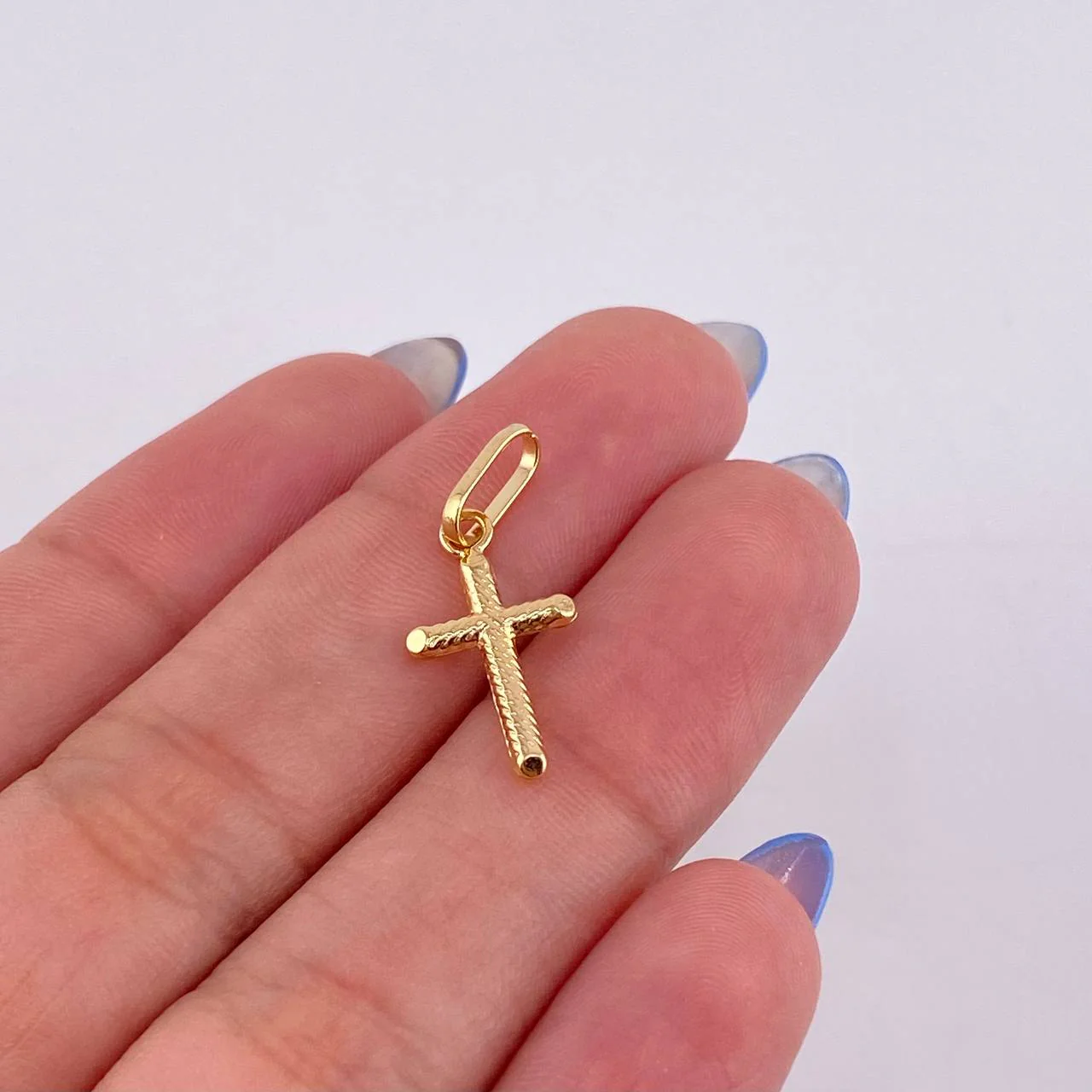 Dije Cruz Rayas Espiral 0.55gr / 2.5cm / Oro Amarillo 18K © - Image 4