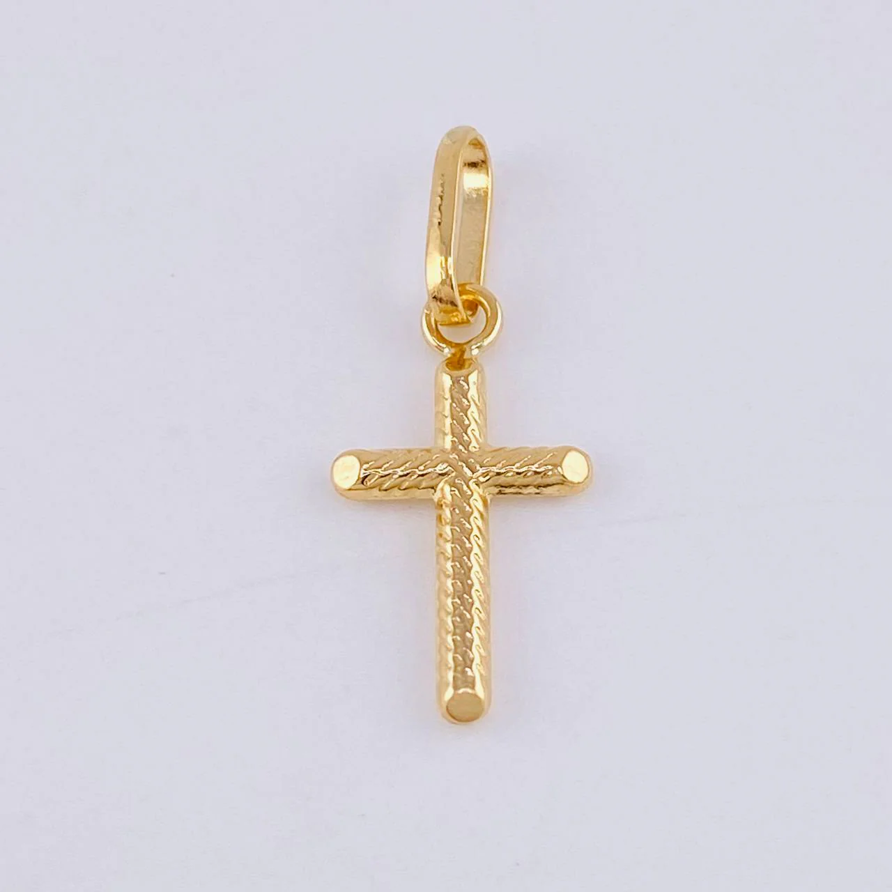 Dije Cruz Rayas Espiral 0.55gr / 2.5cm / Oro Amarillo 18K