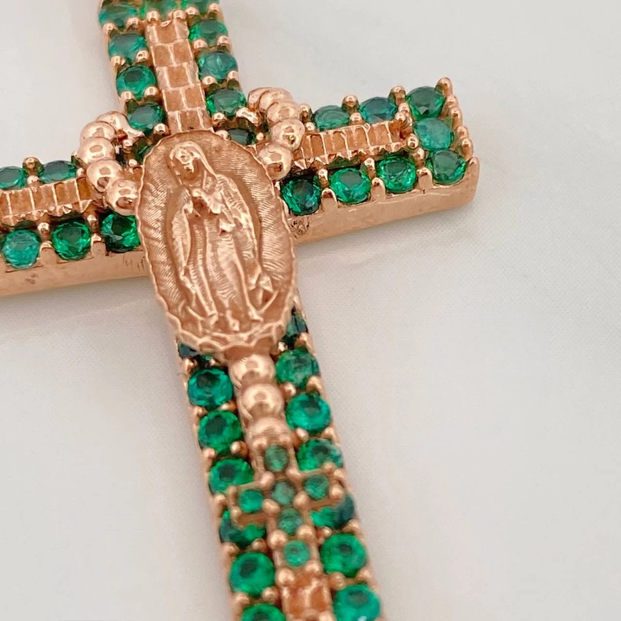 Dije Cruz Rosario Virgen Guadalupe 5.8gr / 4.4cm / Oro Rosa 18K - Image 4