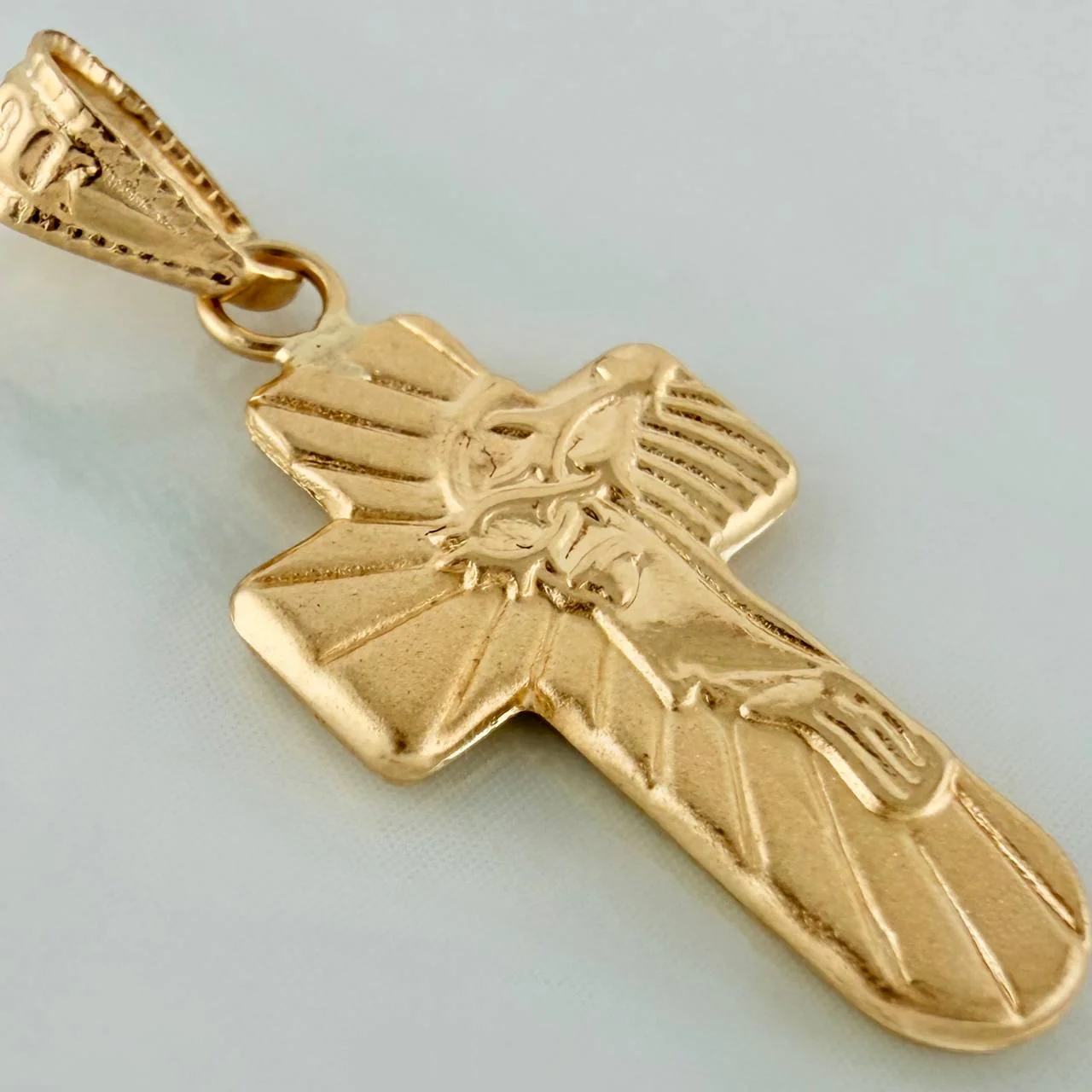 Dije Cruz Rostro Cristo 0.9gr / 2.7cm / Oro Amarillo 18K % - Image 3