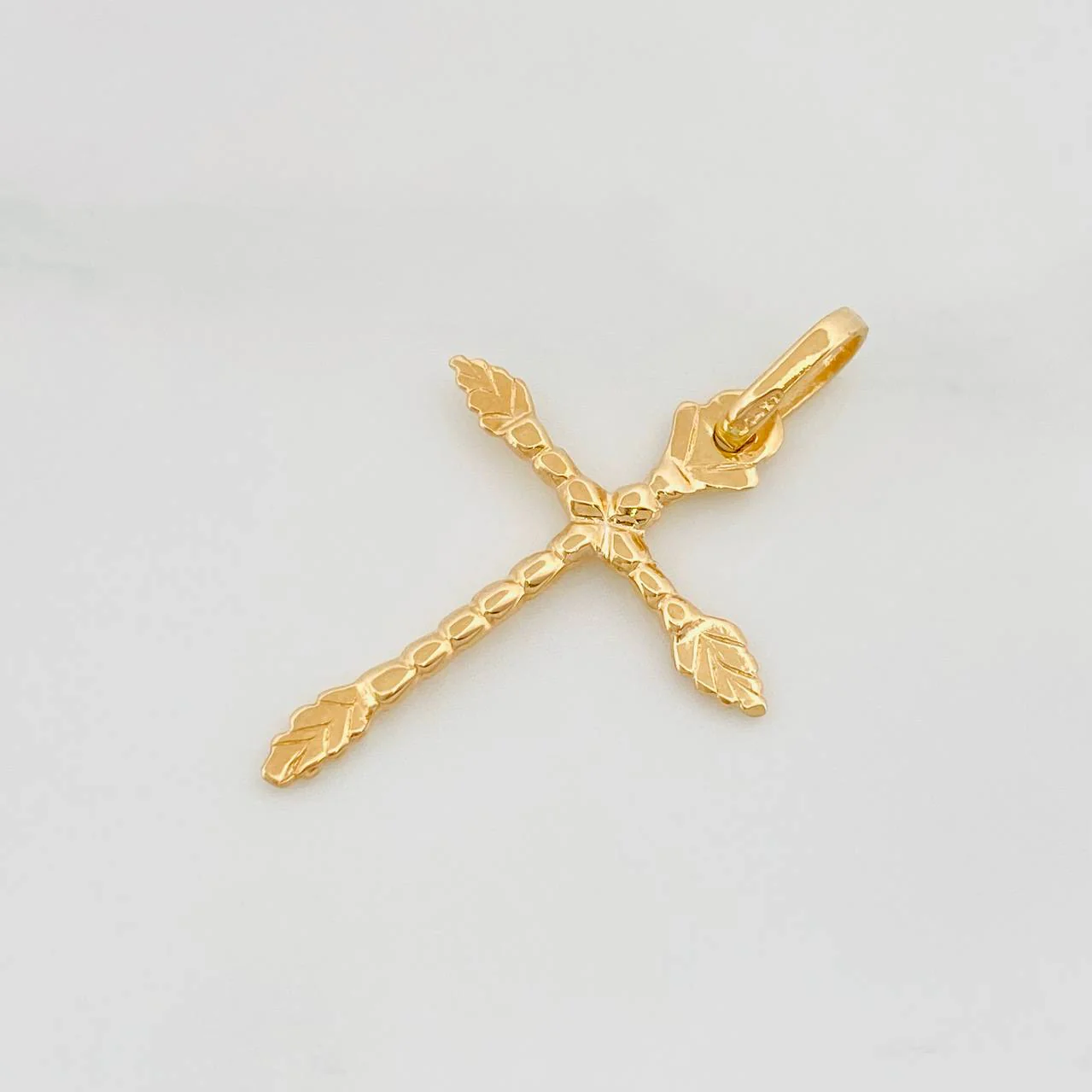 Dije Cruz Rustica 1 g / 3 cm Oro Amarillo 18K - Image 3