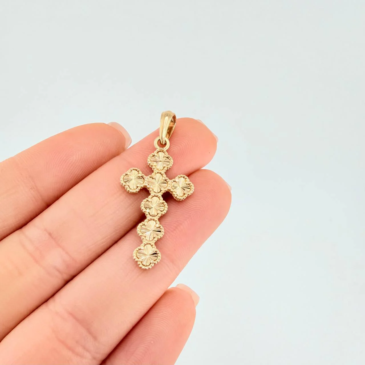Dije Cruz Trebol 2.6 g / 3.5 cm Oro Amarillo 18K - Image 4