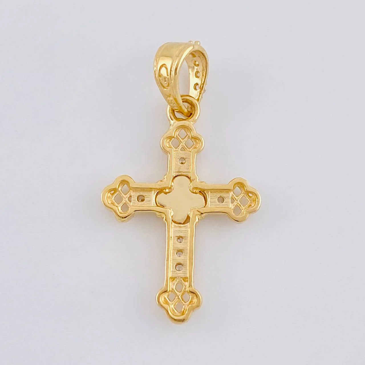 Dije Cruz Trebol Diamantado Florencial 1.2 g / 1.3 cm Oro Amarillo 18K - Image 3