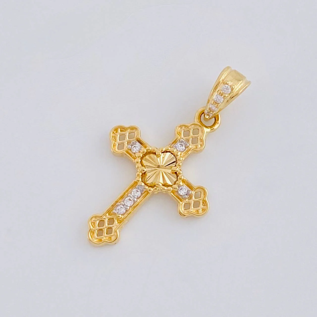 Dije Cruz Trebol Diamantado Florencial 1.2 g / 1.3 cm Oro Amarillo 18K - Image 4