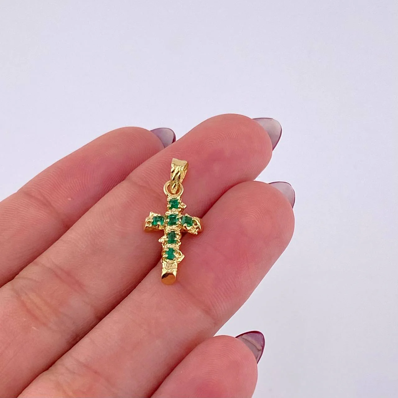 Dije Cruz Tronco Esmeraldas 6Pts 1 g / 2.2 cm Oro Amarillo 18K - Image 4