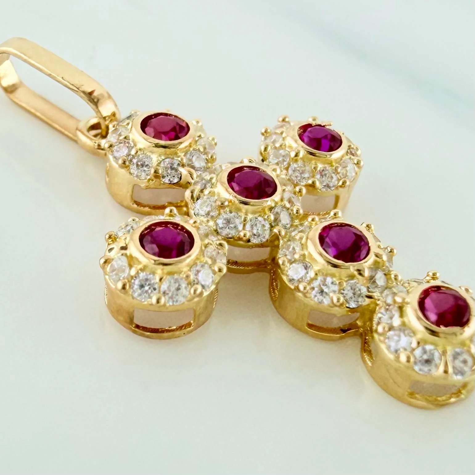 Dije Cruz Tupida 1.5 g / 2.5 cm Oro Amarillo 18K - Image 3