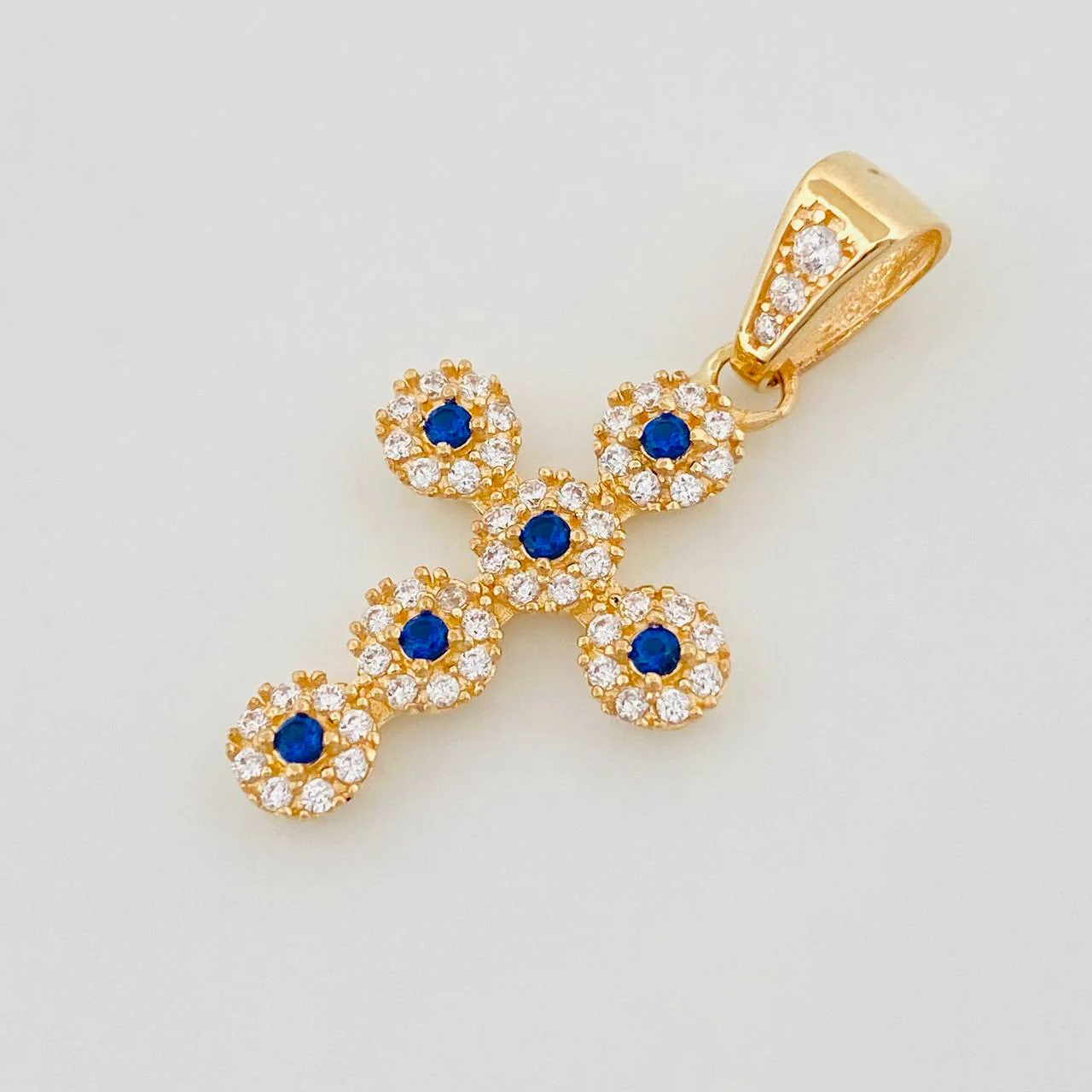 Dije Cruz Tupida 1.85 g / 2.7 cm Oro Amarillo 18K - Image 3