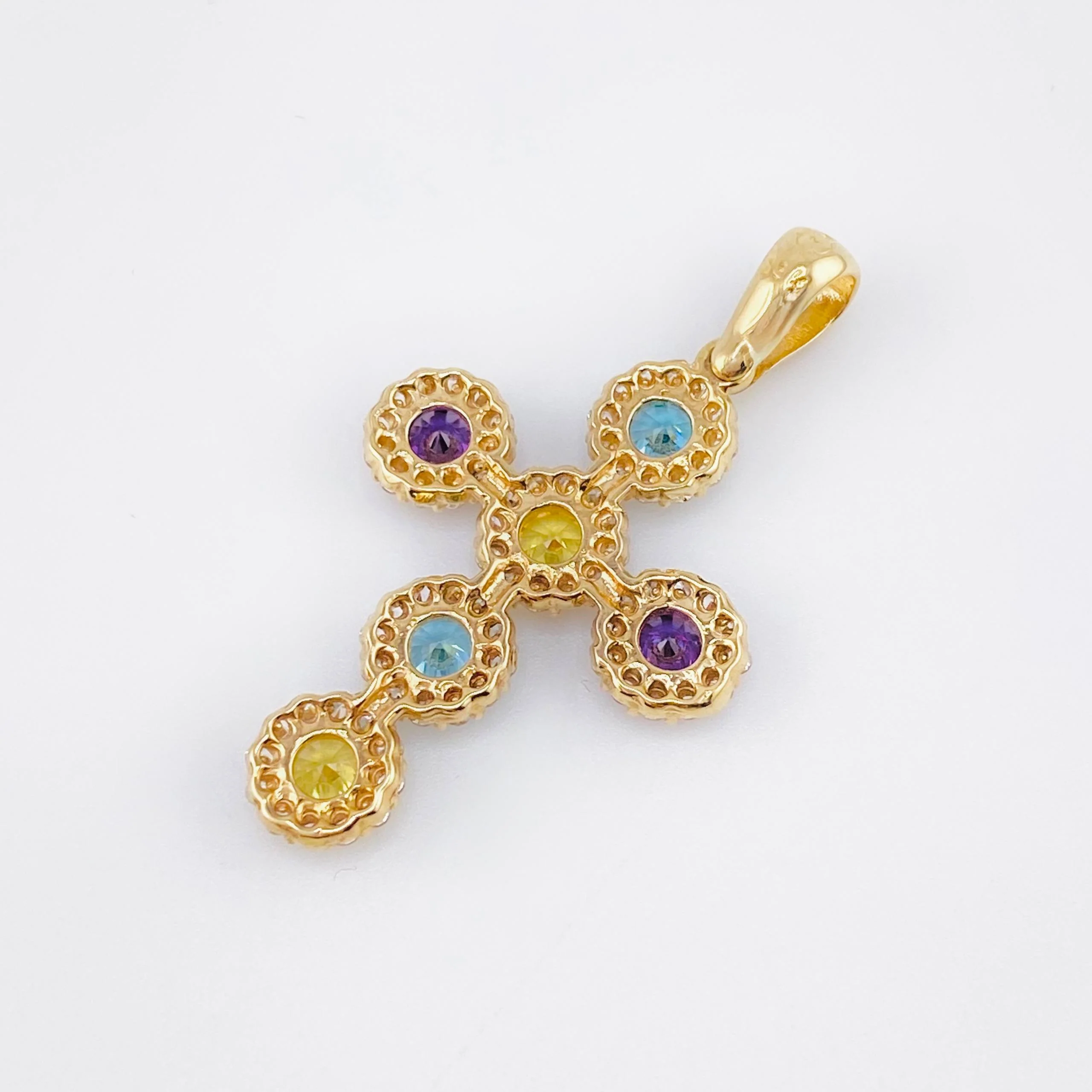 Dije Cruz Tupido 3.85gr / 3.7cm / Oro Amarillo 18K - Image 4