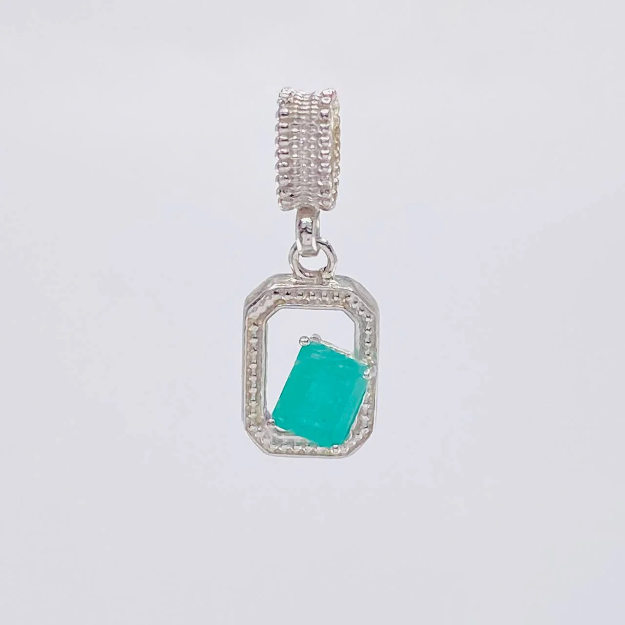 Dije Cuadro Esmeraldas 0,47 Pts 1 g / 2 cm Plata 925 - Image 2