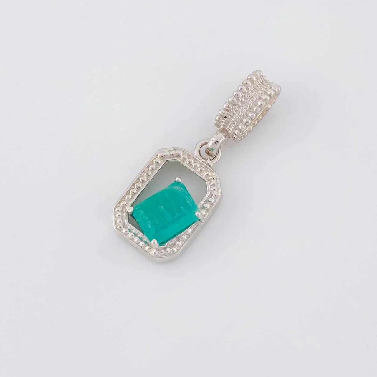Dije Cuadro Esmeraldas 0,47 Pts 1 g / 2 cm Plata 925 - Image 3