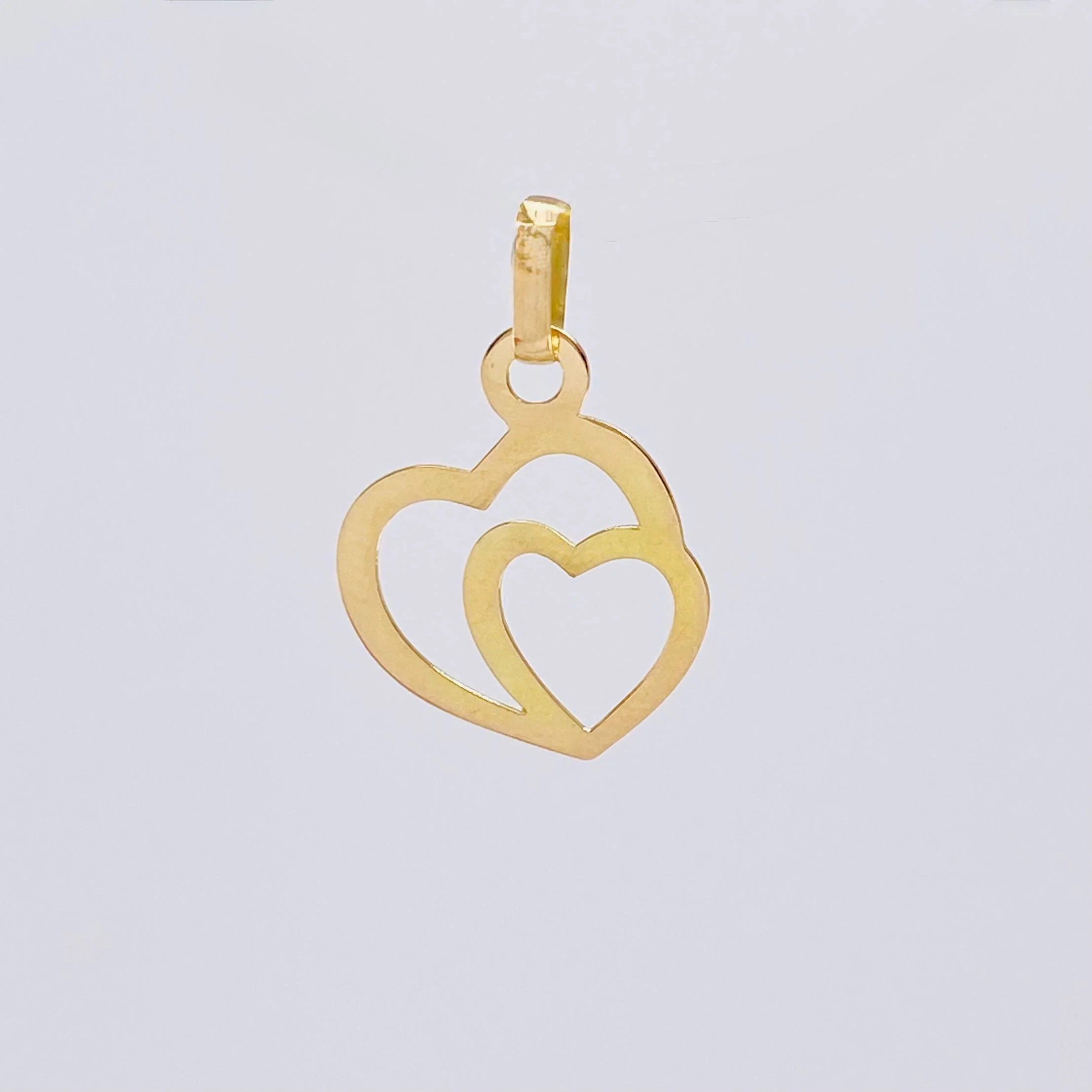 Dije Doble Corazón 0.45 g / 2 cm Oro Amarillo 18K - Image 2