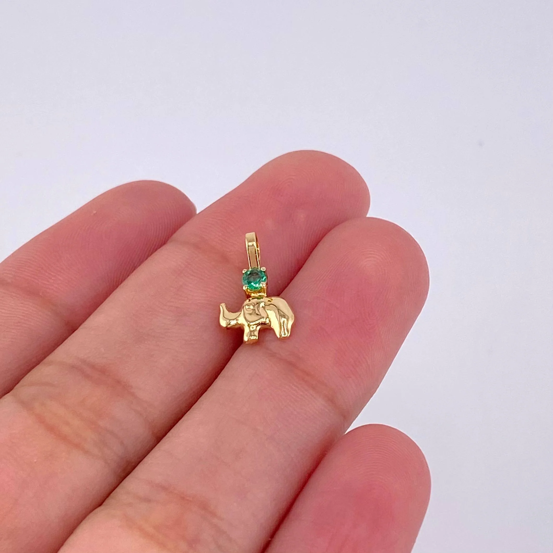 Dije Elefante Esmeralda 6pts 0.3g / 1.3cm Oro Amarillo 18K - Image 4