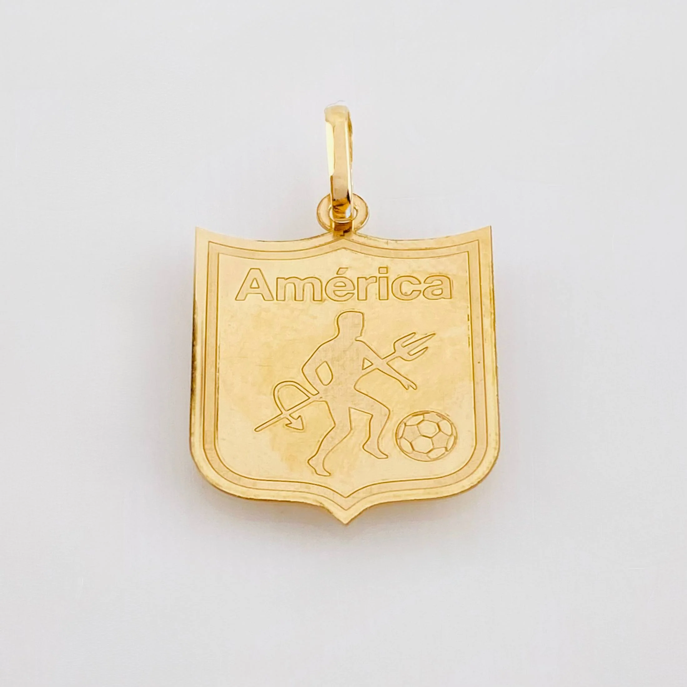 Dije Escudo America De Cali 1.4gr / 2.7cm / Oro Amarillo 18K