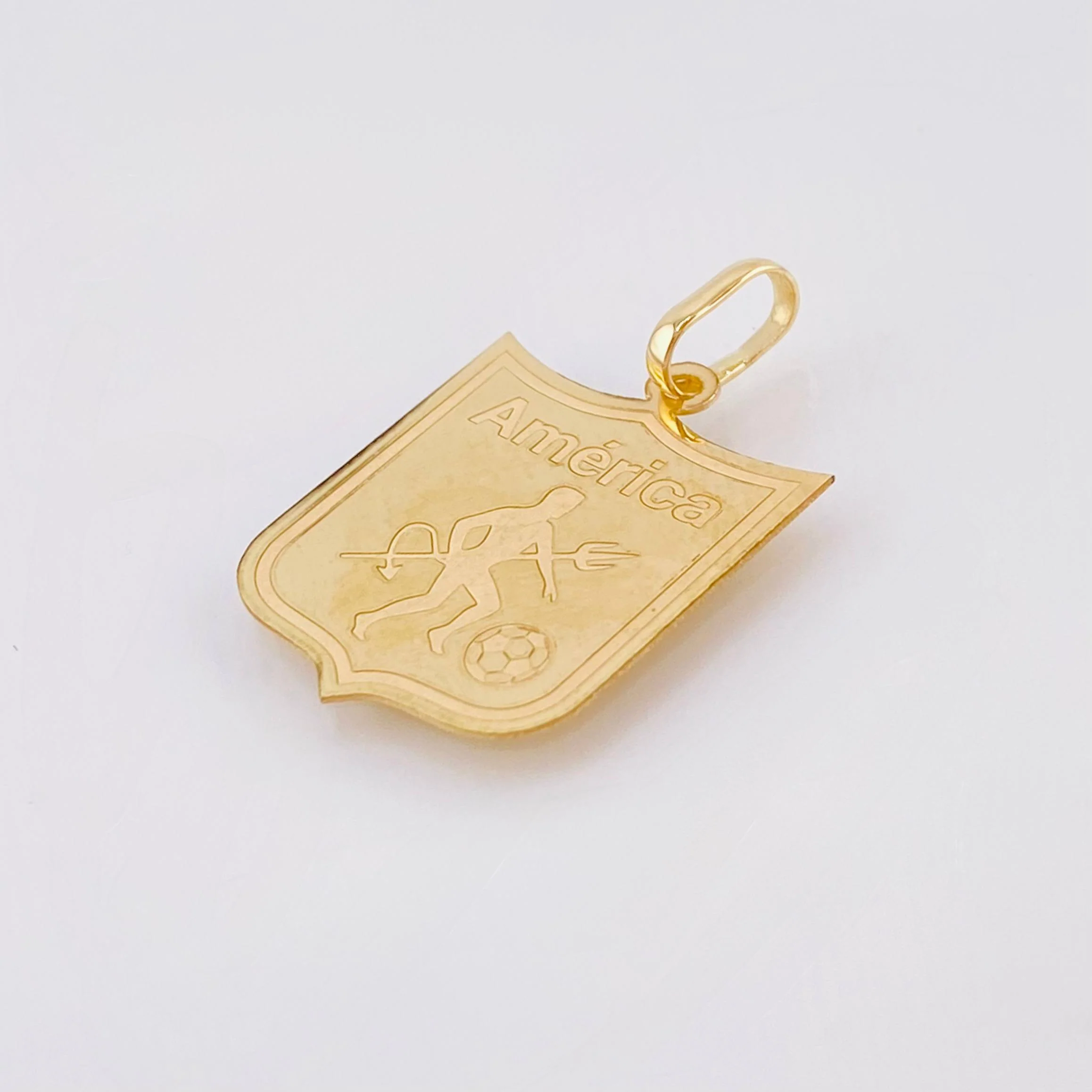 Dije Escudo America De Cali 1.55gr / 2.8cm / Oro Amarillo 18K - Image 3