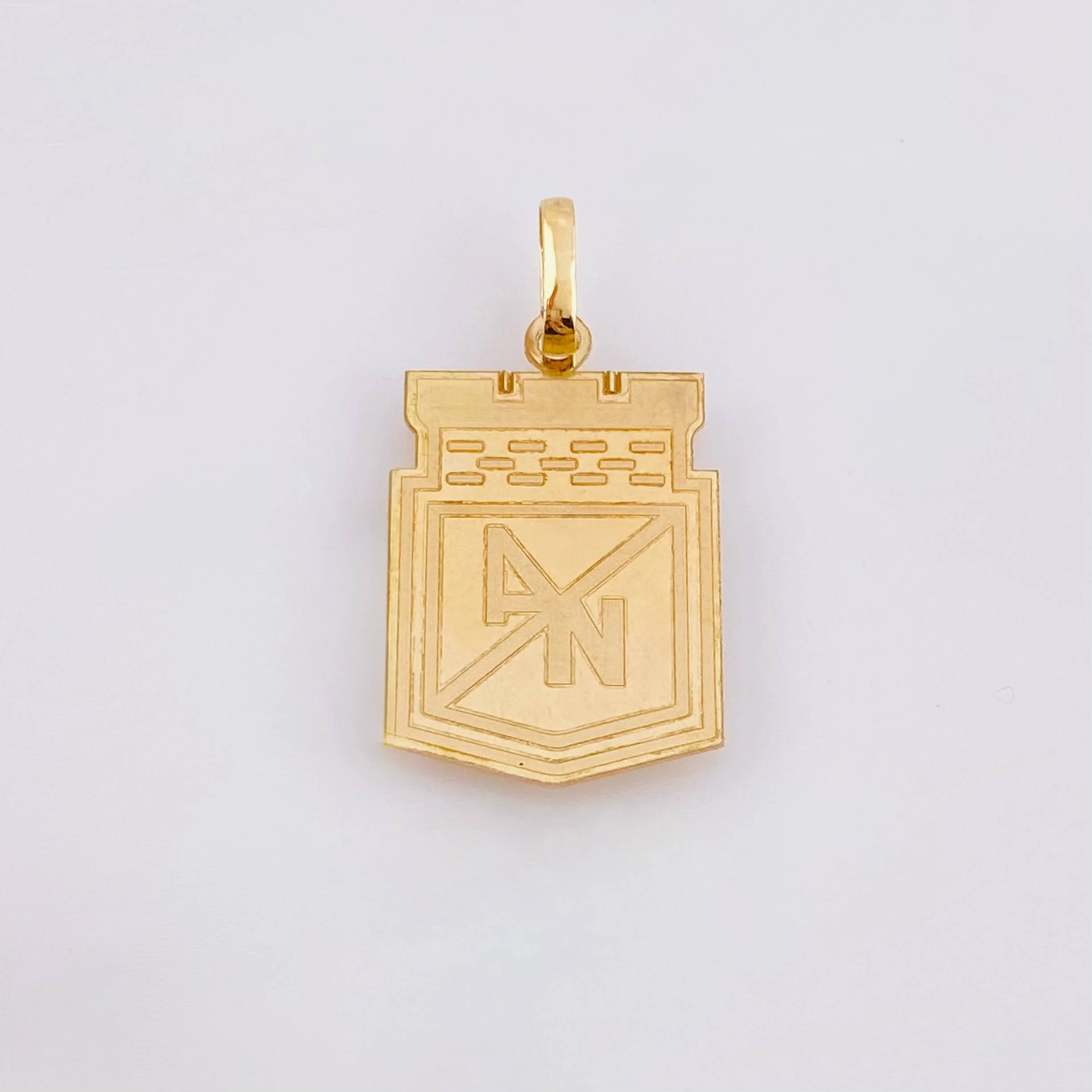 Dije Escudo Atletico Nacional 1.1gr / 2.8cm / Oro Amarillo 18K