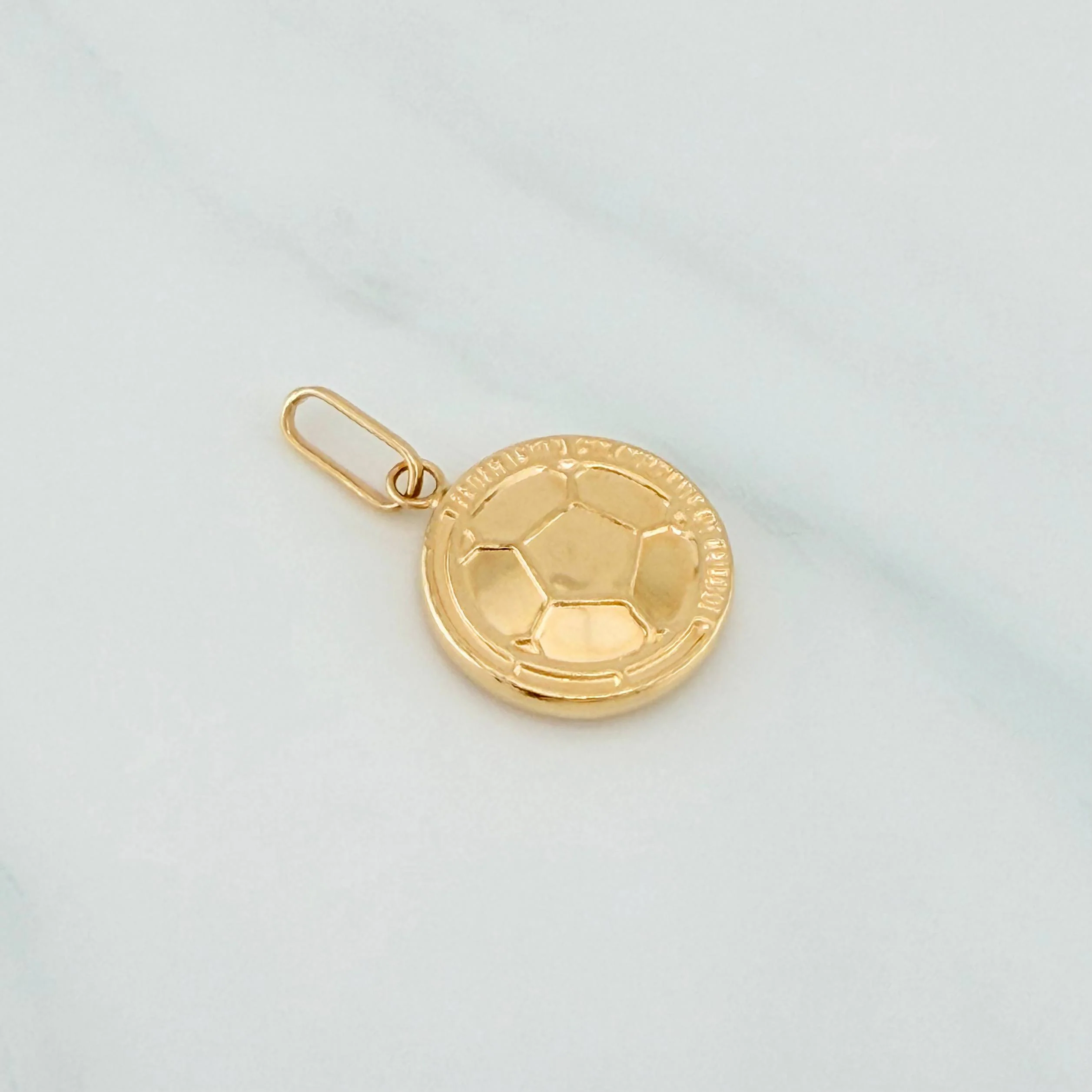 Dije Escudo Colombia 1.1 g / 2.3 cm Oro Amarillo 18K - Image 3