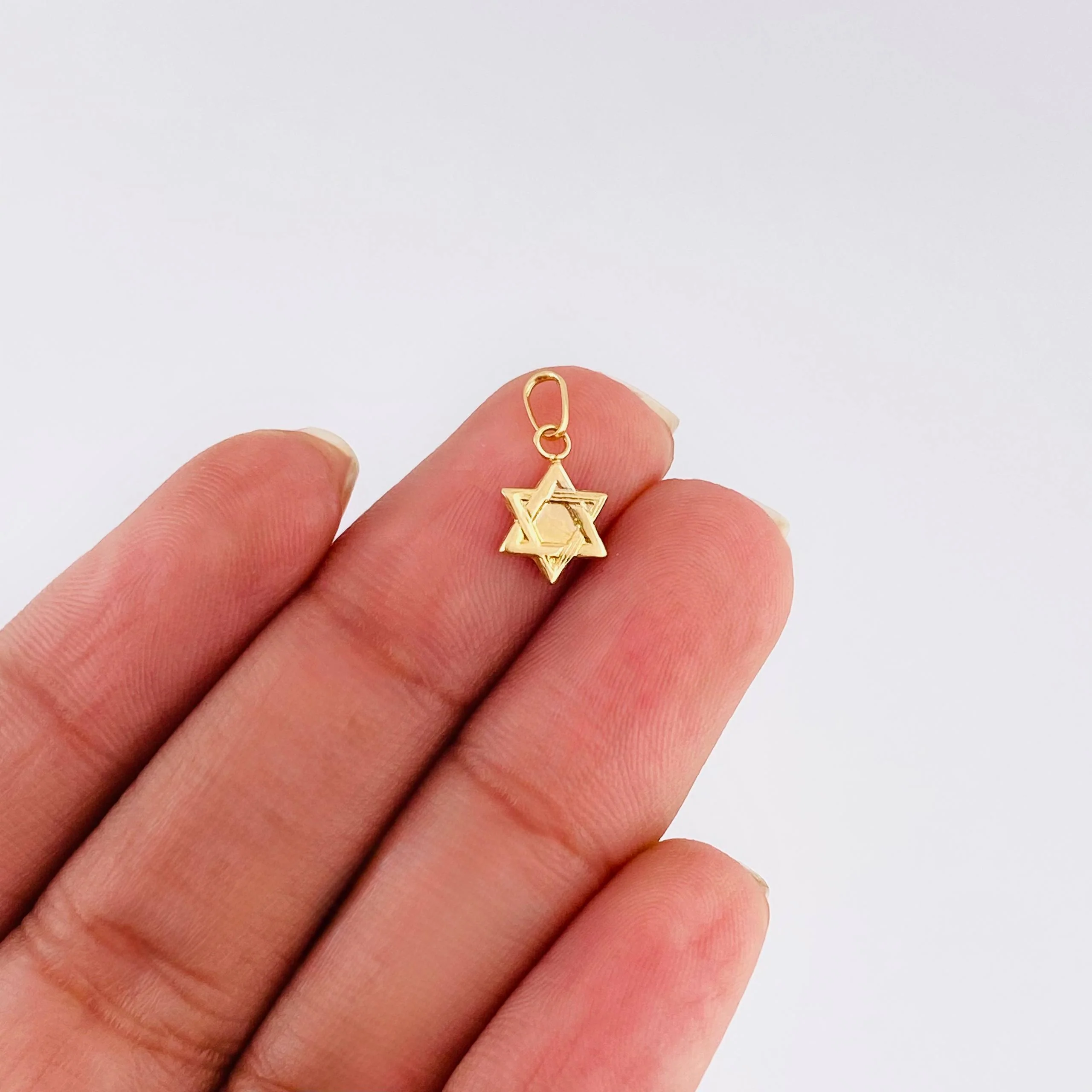 Dije Estrella De David 0.2 g / 1.6 cm Oro Amarillo 18K - Image 4